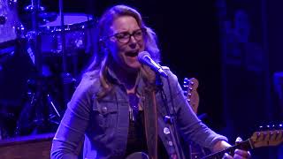 Susan Tedeschi haunting "Looking For Answers" 4/16/22 Portland, ME