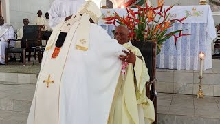 INTRONISATION DE L’ABBÉ JEAN GILBERT MAVOUNGOU COMME NOUVEAU CURE DE LA PAROISSE CHRIST - ROI