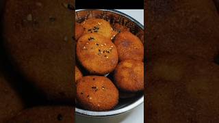 #shorts# പഴുത്ത പഴം കൊണ്ട് കിടിലൻ പലഹാരം 😋 easy snacks recipe