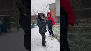 Baby save the mummy 😍|| snow fight  with mummy || snow in Canada