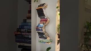 Fun bookshelf idea for small apartment living! #apartmentliving #bookshelf #decorating #decor