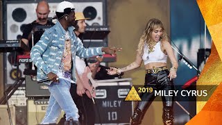 Miley Cyrus - Party In The USA/Old Town Road/Panini (Glastonbury 2019)