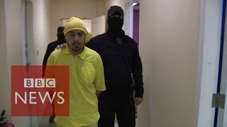 Face to face with Islamic State - BBC News