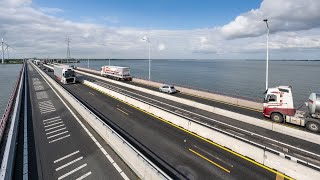 We verbreden de linkerrijstroken op de Haringvlietbrug | 1, 2 en 3 oktober 2021 | Rijkswaterstaat