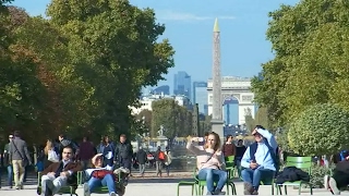 A stroll through Paris, from the Louvre to La Défense