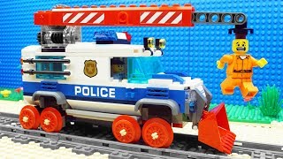 Lego Train Police Bulldozer - Parkour Fail