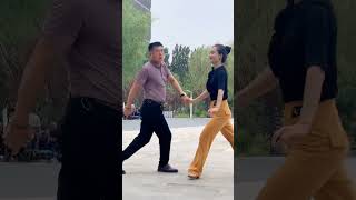 #醉美天下双人舞 #爱跳舞爱生活舞出好心情 #匆匆#正能量 #dance #funny #duet #happy #kungfu #抖音 #抖音 #music #love