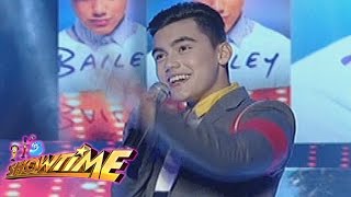 It's Showtime: Bailey sings "Gusto Kita"