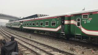 Rangpur Bound 771 Up Rangpur Express passing through Kuril