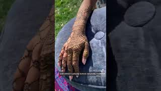 Unique Mehndi design for bride