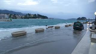 RAB DANAS - The force of waves in the port of Rab - 4.4.2019.