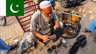 Honest PAKISTANI Shoe Cleaner Gets a HUGE Reward 💰🇵🇰