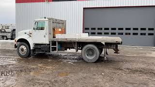 Lot 716, 1996 International 4900 Straight Truck