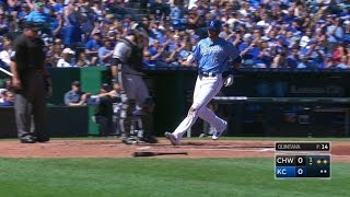 CWS@KC: Morales opens the scoring with a single