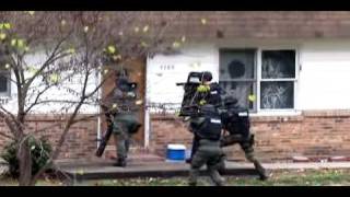 Special response team enters Hannibal home