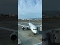 ana b787 8 ボーディングブリッジ接続　よく見ると…