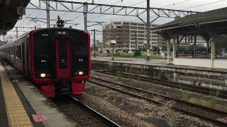 ８１３系・快速荒尾行き　鳥栖駅に到着　ＪＲ九州　鹿児島本線　２０１６年１０月２５日