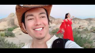 Alan Vo Ford, Jenny Ai Trinh Thai, Nick Ut, Hong Dao, Ngoc Le at Joshua Tree desert watching Stars