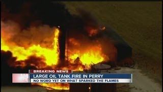 Large oil tank fire in Perry