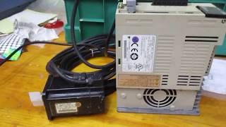 Yaskawa SGMAS 04A2A21 Y1 Servo motor and SGDS 04F01A Servo drive is JOG testing.