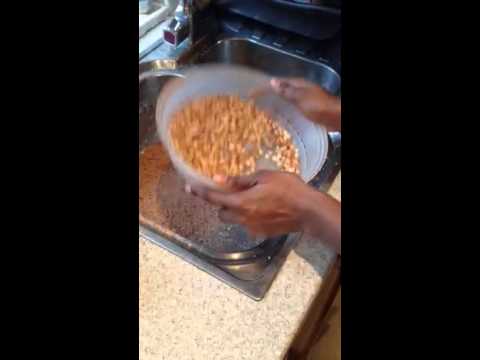How to separate the skin from peeled nuts How to separate the skin from peeled nuts