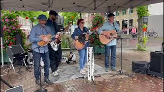 DobbePickers op Streekmarkt in Heerenveen 12 juni 2024 Een Bill Monroe Klassieker Paddy on Turnpike