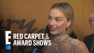 Margot Robbie Gushes Over Saoirse Ronan & Leonardo DiCaprio | E! Red Carpet & Aw