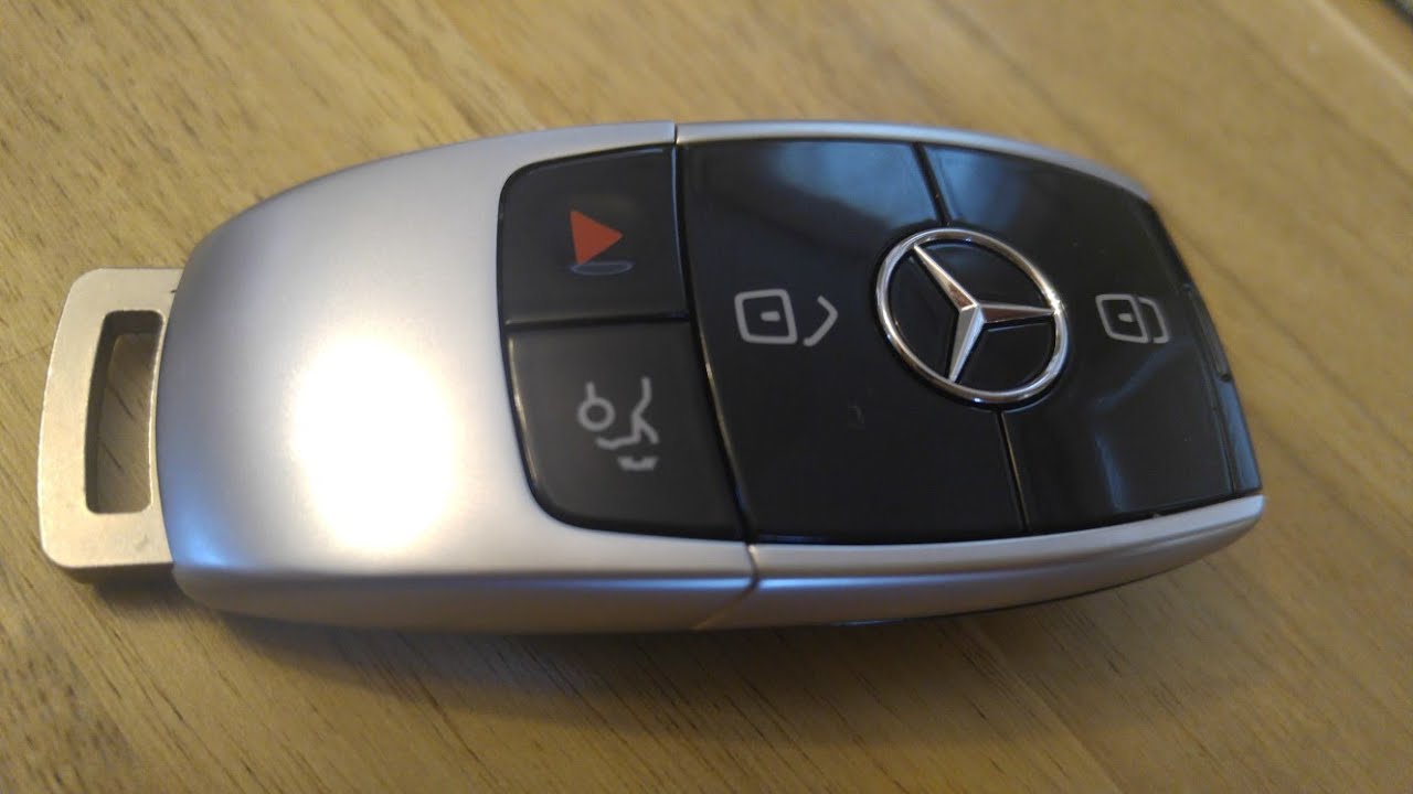 Mercedes Benz Key Fob Battery Replacement / Change - DIY - YouTube