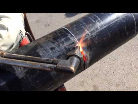 Pipe beveling with a cutting torch oxygen actelyne Pipe beveling with a cutting torch oxygen actelyne