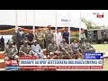 Gen Muhoozi akufunye ekifananyi ekyekijjukizo ne bannamaggye ba UPDF