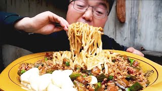 两个男人的午餐，两斤茄子一斤肉，两头大蒜两盆面，这味绝了【徐大sao】