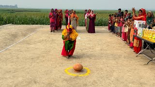 চোখ বেধে হাড়ি ভাঙ্গার চ্যালেঞ্জ। ঈদ আয়োজনে গ্রামের মহিলারা মজার খেলায় হাতভর্তি উপহার জিতে নিলো