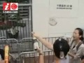 市民中聯辦開香檳濺濕保安被拘捕