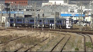 広大な駅構内を走行して函館駅に到着する函館本線上りはこだてライナー733系1000番台