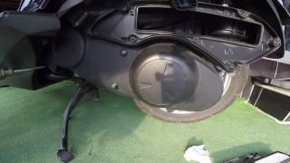 Suzuki Burgman 200 2015 Periyodik Bakım. Cooling fan filter & air filter removal installation