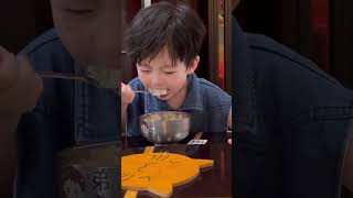 自从他上了幼儿园后，他每天心里最惦记的都是老师！#幼儿园的快乐时光