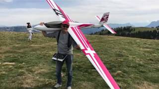 Pascal Ducret flying his FW Model Swift S1 at the Semnoz