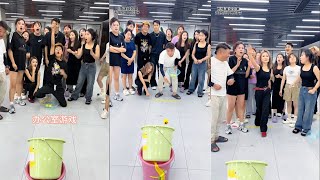 【 Naive Without Shoes 】 The stingy boss plays with employees, and achieving good results and recei