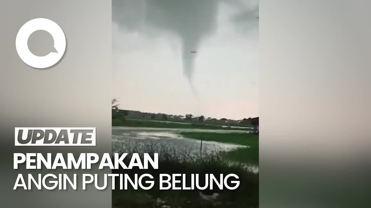 Detik-detik Angin Puting Beliung Rusak Sejumlah Rumah Dan SPBU Di ...