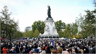 Több francia nagyvárosban megemlékeztek a lefejezett tanárról