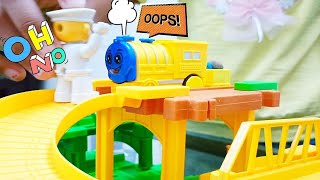 Asmi and Vansh play with toy train | Pretend play with train
