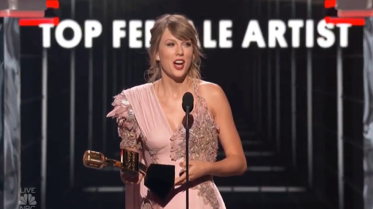 Taylor Swift Accepting Top Female Artist Award - BBMAS 2018 - YouTube