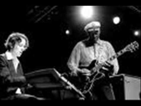 Chuck Berry, Johnny B. Goode Backing Track - YouTube