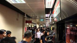 Bishan MRT Station Red Line during Peak Hour