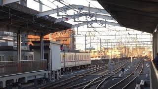 東武スカイツリーライン  (東武70000系 71702f)各駅停車東武動物公園行き(21T) 急行久喜行き(東京メトロ8000系 8117f)  草加駅 出発