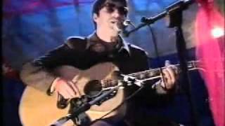 Oasis Wonderwall - Backstage Glastonbury 95 (first wonderwall Performance)