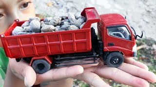 Miniatur truk Toyota Dyna 130 HT Dump Truck - Realistic