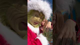 THE GRINCH STOLE MY WIFE!#explorepage #universalstudios #grinchmas #christmas