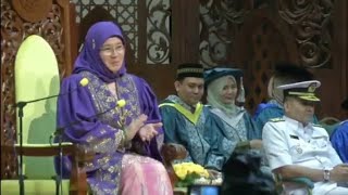 Azizah versi PANCARAGAM PUSAT TLDM buat RAJA PERMAISURI AGONG Tersenyum