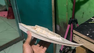 Proses pembutan perahu balap mini,has sulawesi selatan